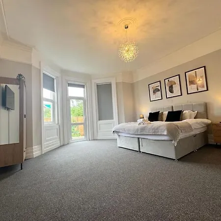 Spacious, Modern 3 Bedroom Apartment With Parking Bournemouth Exterior photo